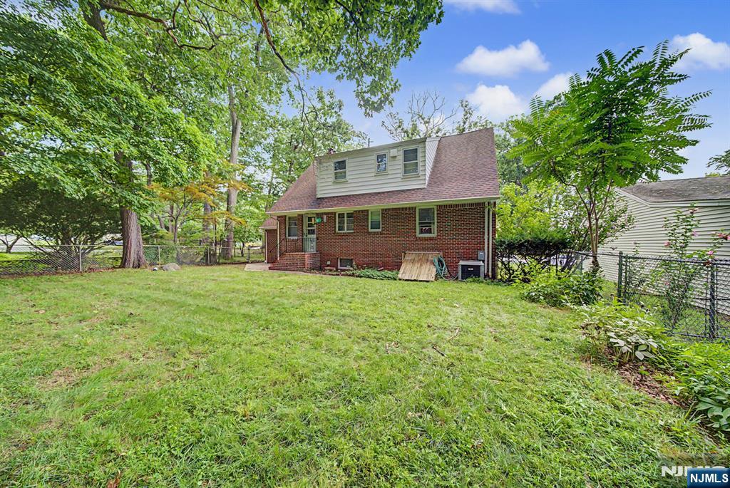 27 Oswego Avenue