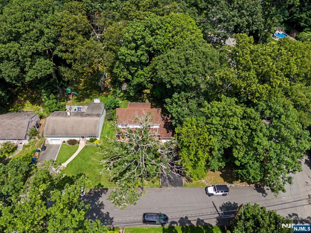 27 Oswego Avenue