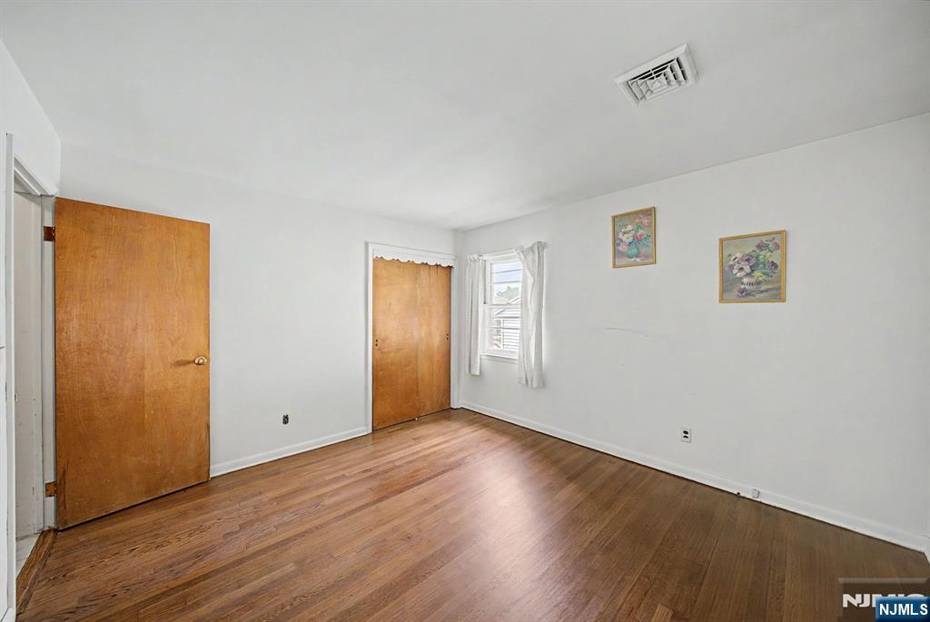 27 Oswego Avenue