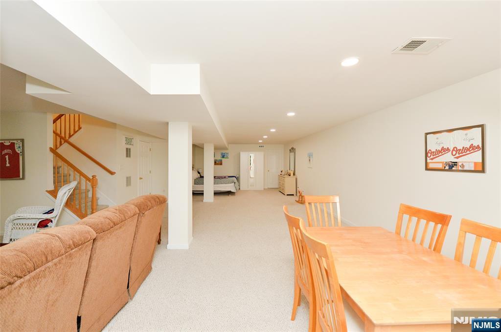 90 Summer Hill Road 90