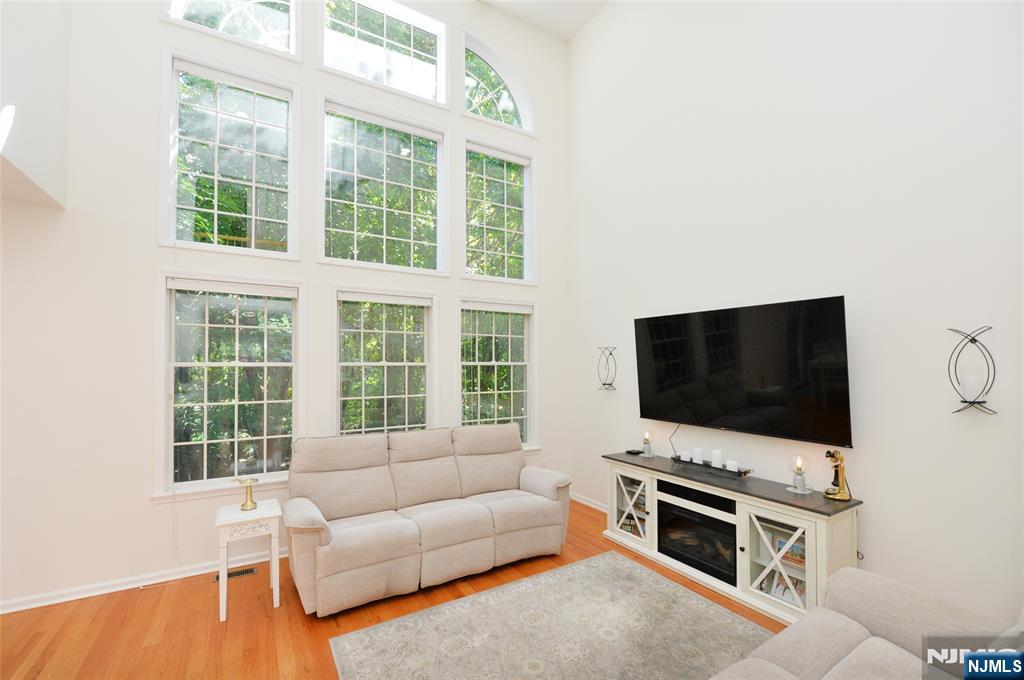 90 Summer Hill Road 90