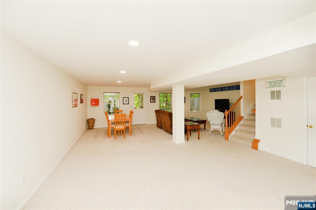 90 Summer Hill Road 90