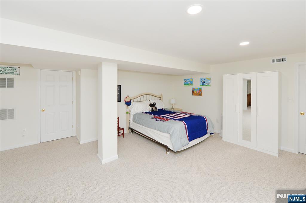 90 Summer Hill Road 90