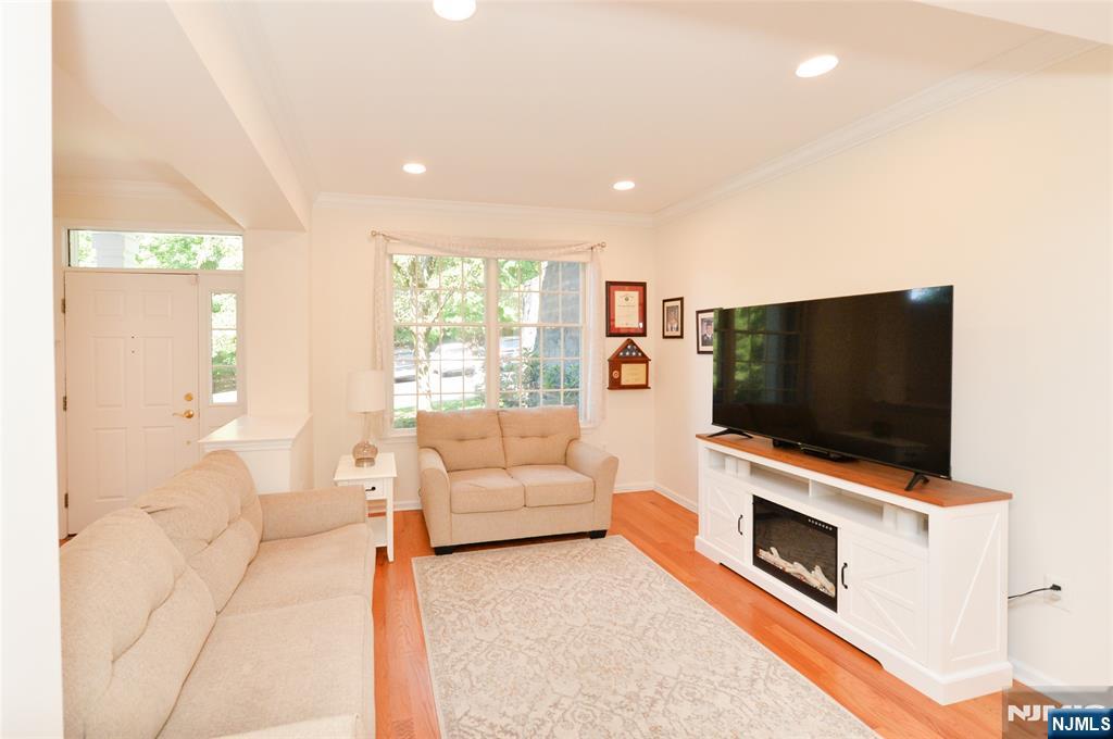 90 Summer Hill Road 90