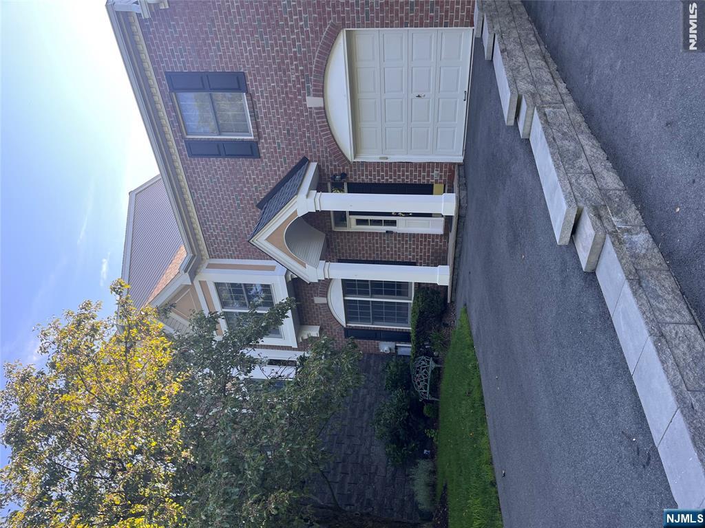 90 Summer Hill Road 90