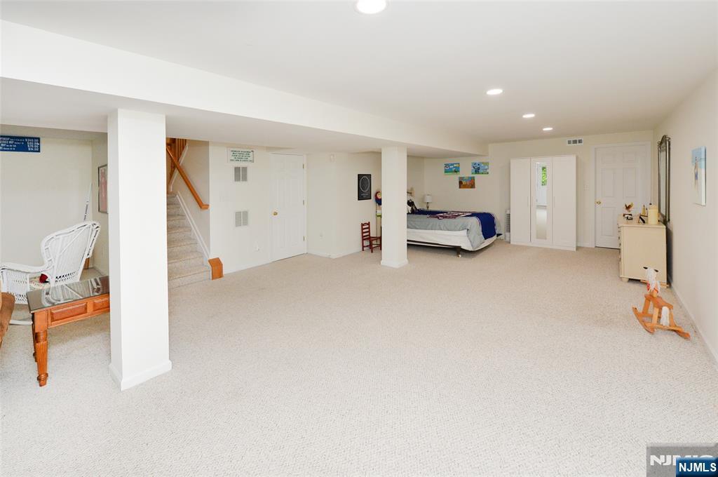 90 Summer Hill Road 90