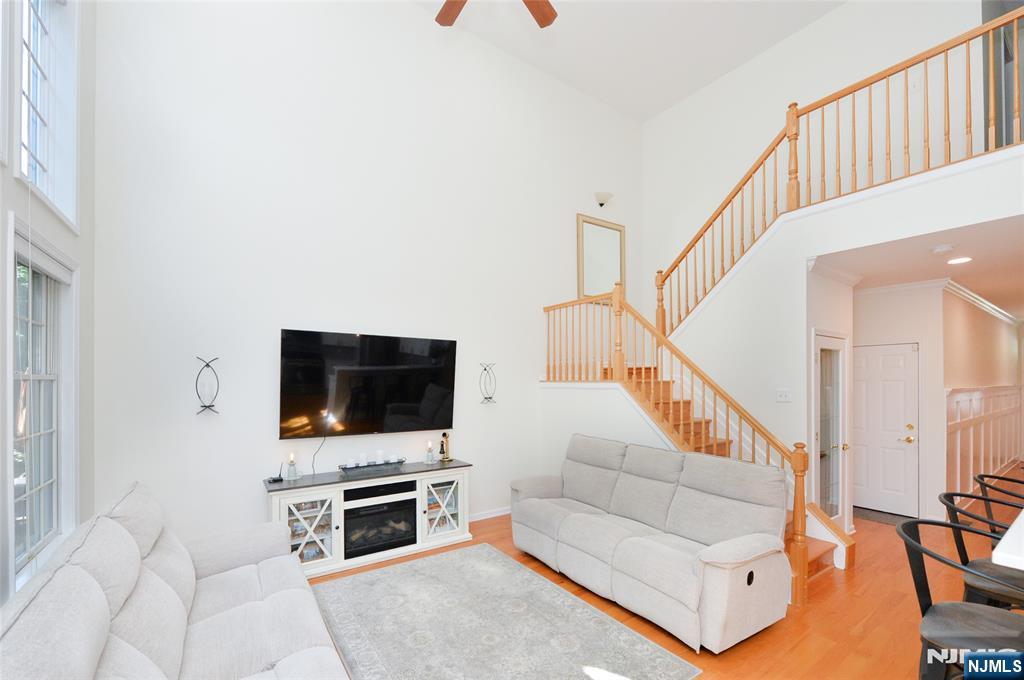 90 Summer Hill Road 90