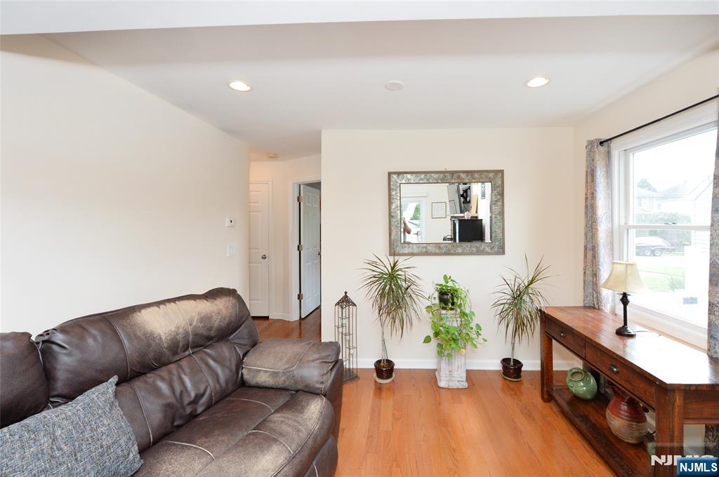 56 Schuyler Avenue
