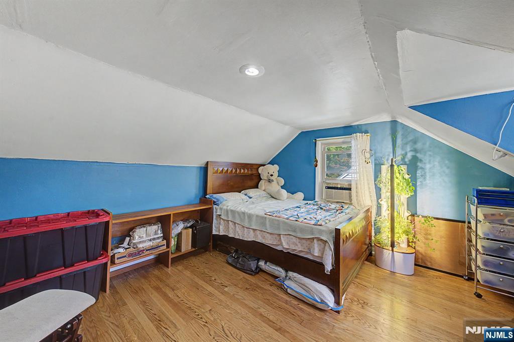 114 Warhol Avenue