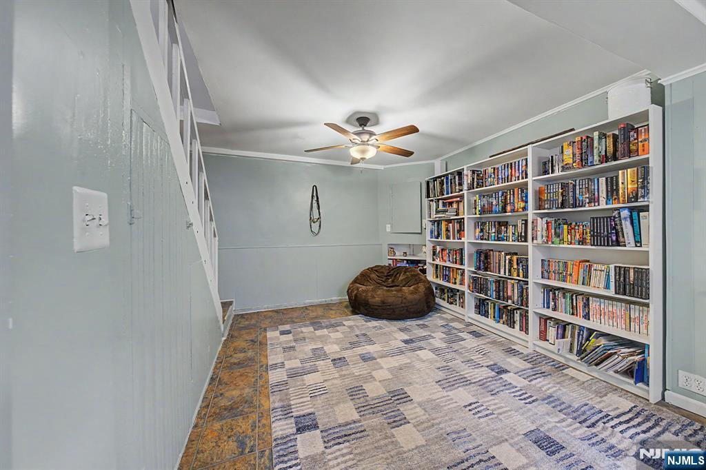 114 Warhol Avenue
