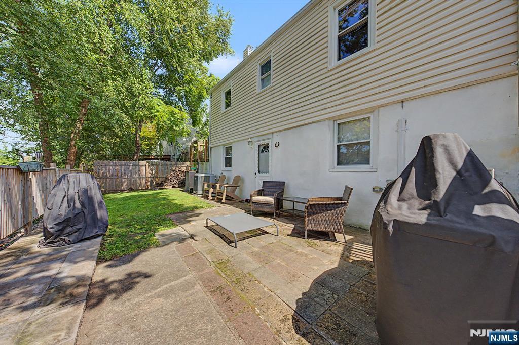 114 Warhol Avenue