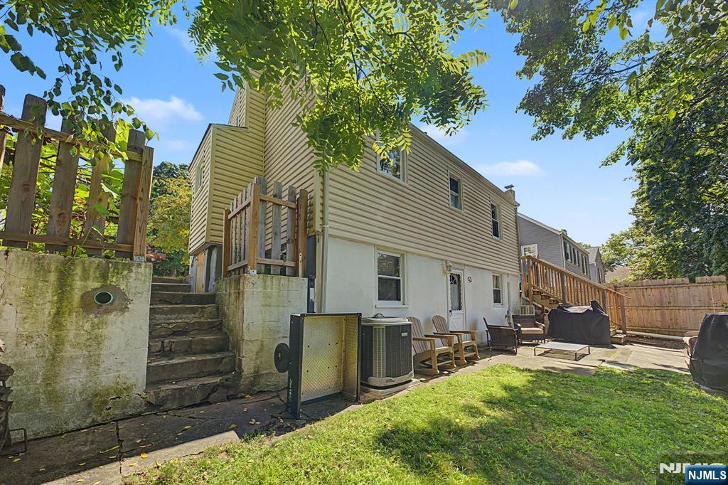 114 Warhol Avenue