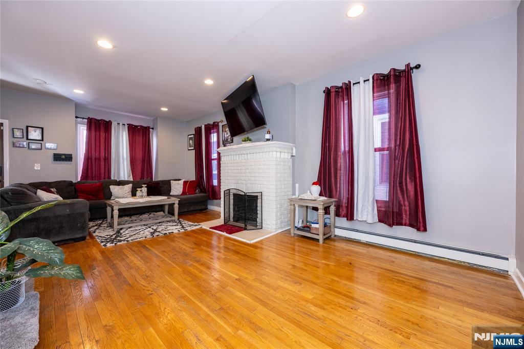 32 Newfield Street