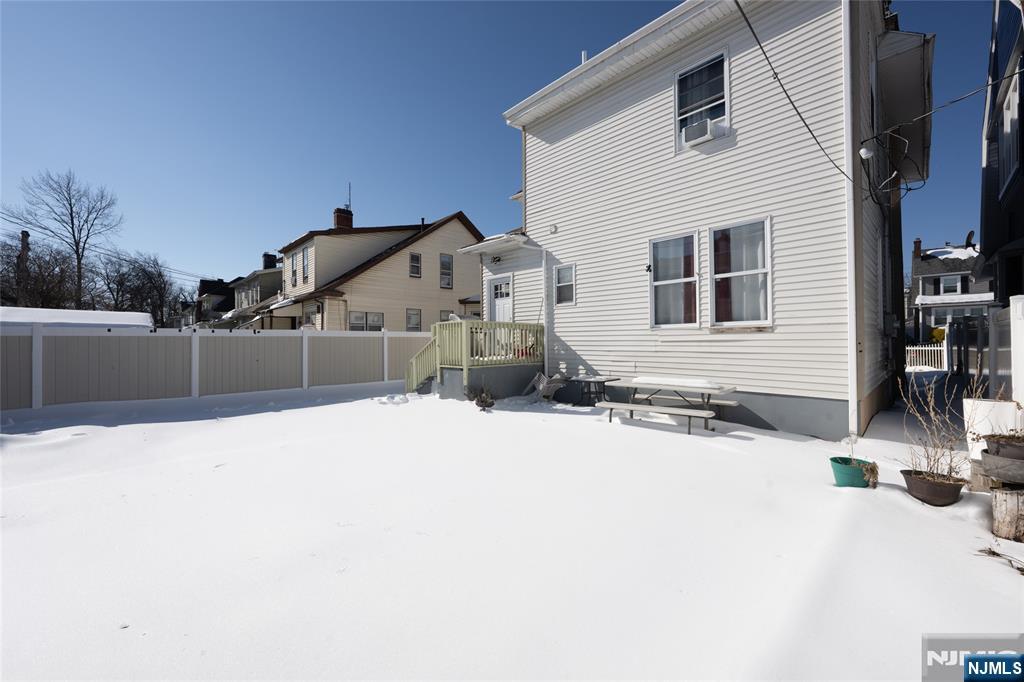 32 Newfield Street