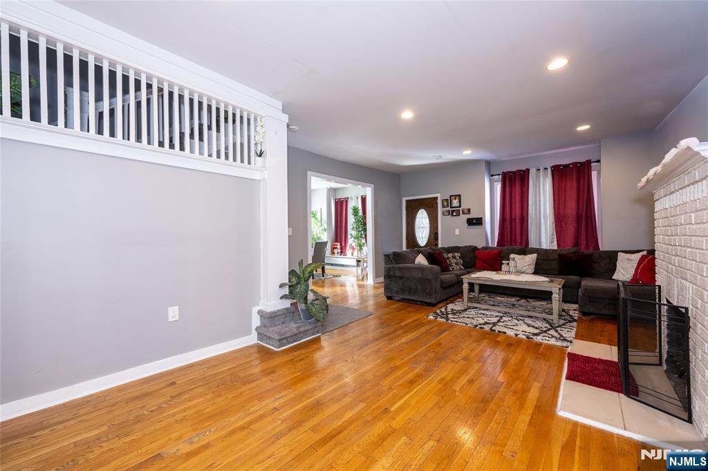 32 Newfield Street