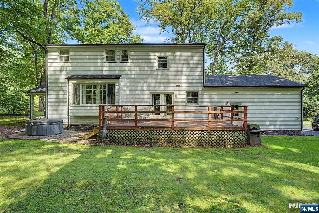61 Heatherhill Lane