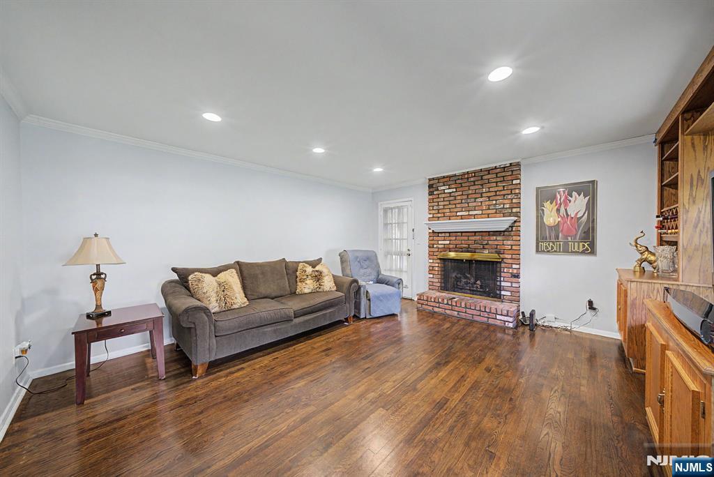 61 Heatherhill Lane