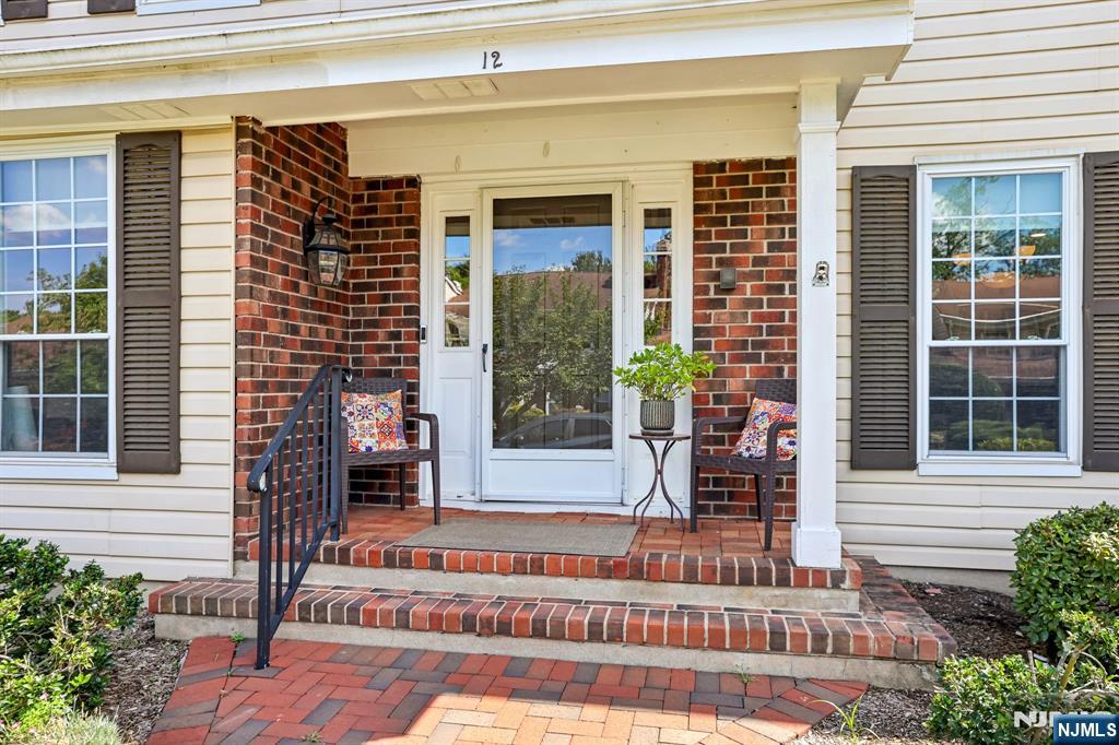 12 Clearwater Drive