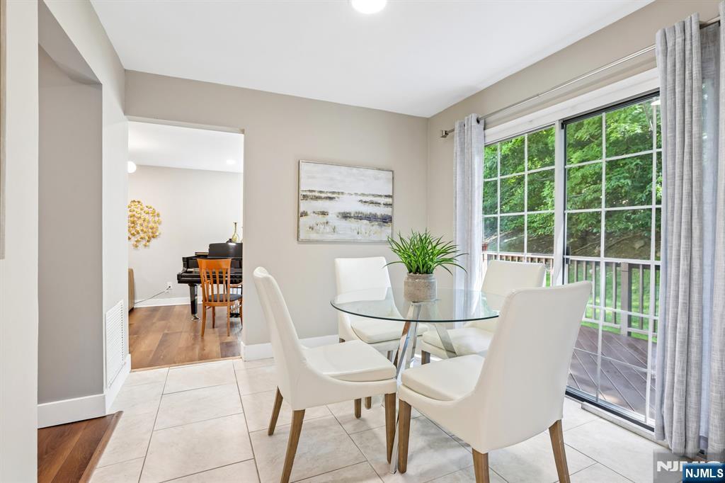 12 Clearwater Drive