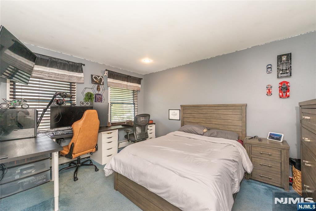 195 Vreeland Road
