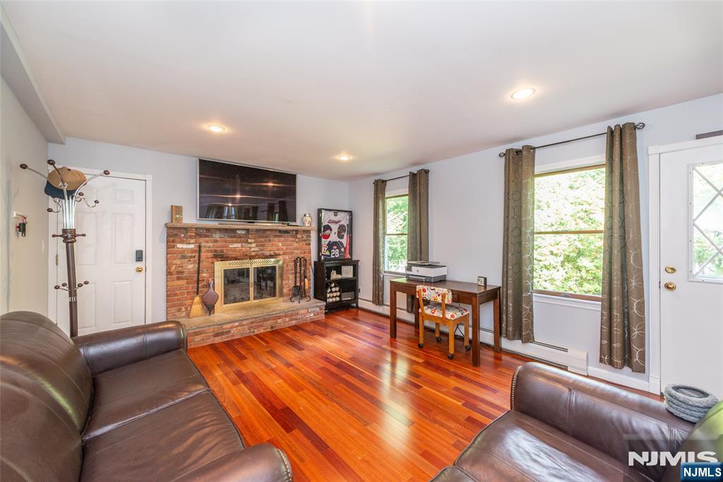 195 Vreeland Road