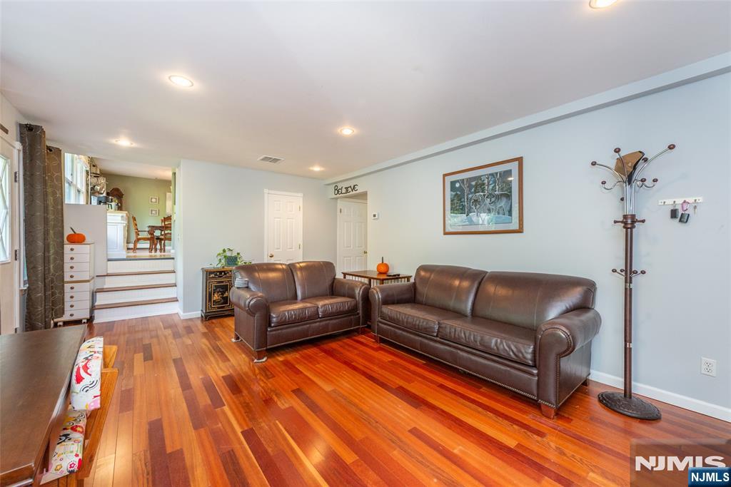 195 Vreeland Road