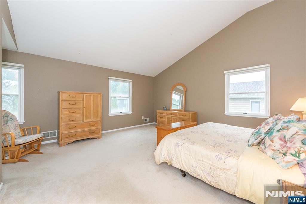 86 Point View Parkway