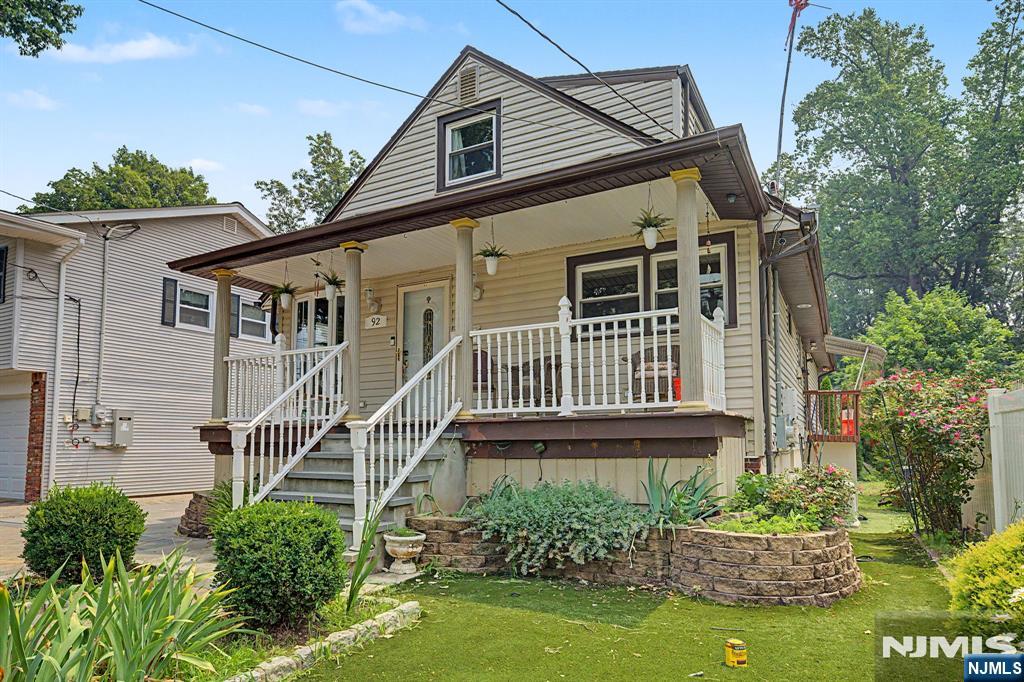 92 Blauvelt Avenue