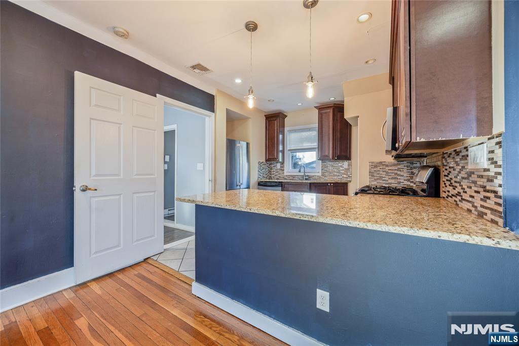 54 Bogert Street