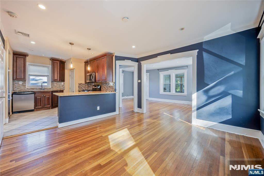 54 Bogert Street