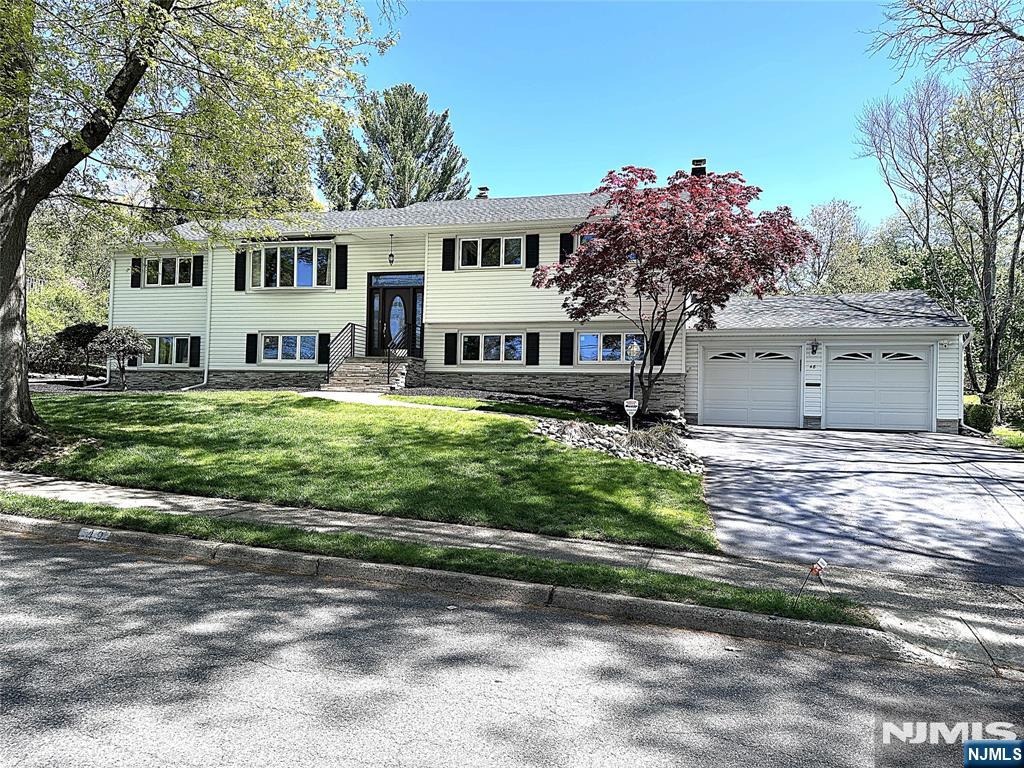 48 Seminole Avenue