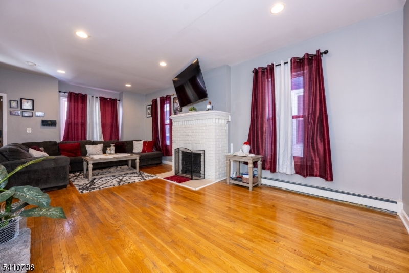 32 Newfield St