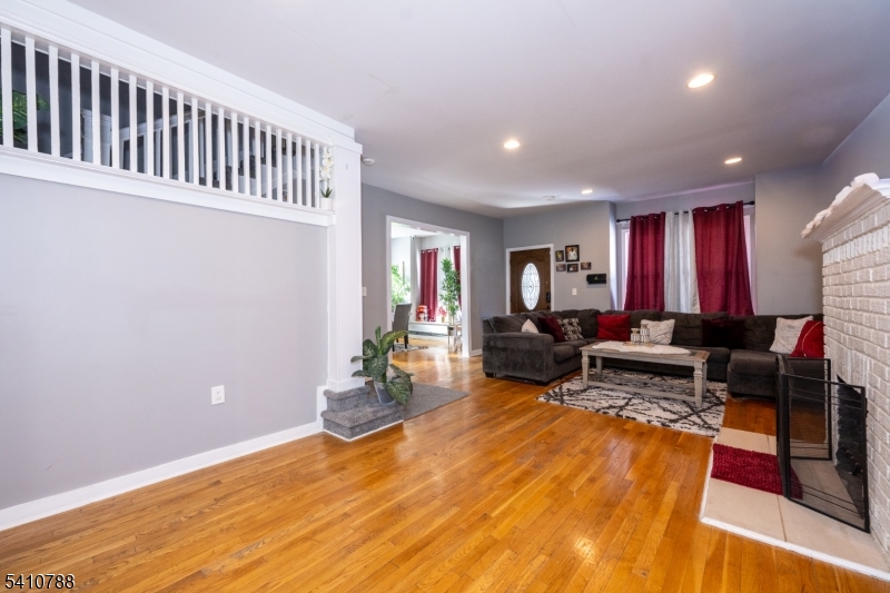 32 Newfield St