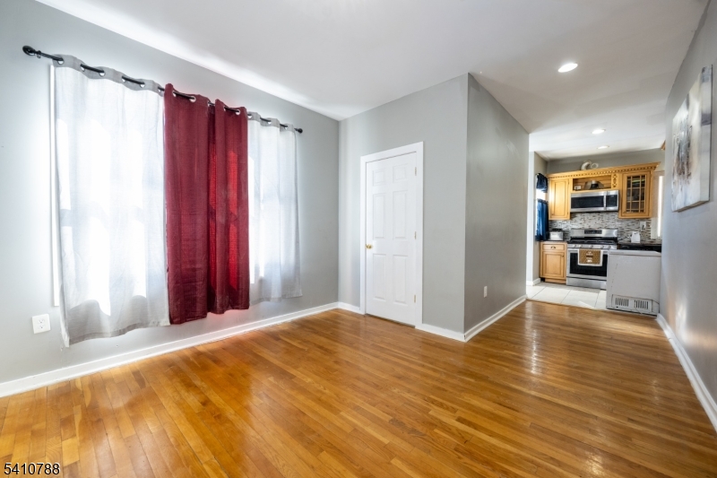 32 Newfield St