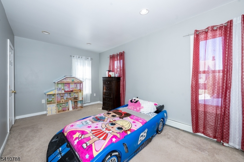 32 Newfield St