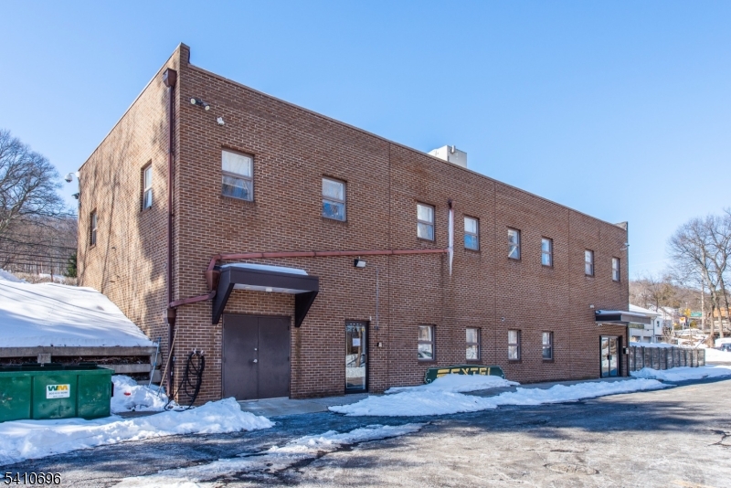 830 Belmont Ave