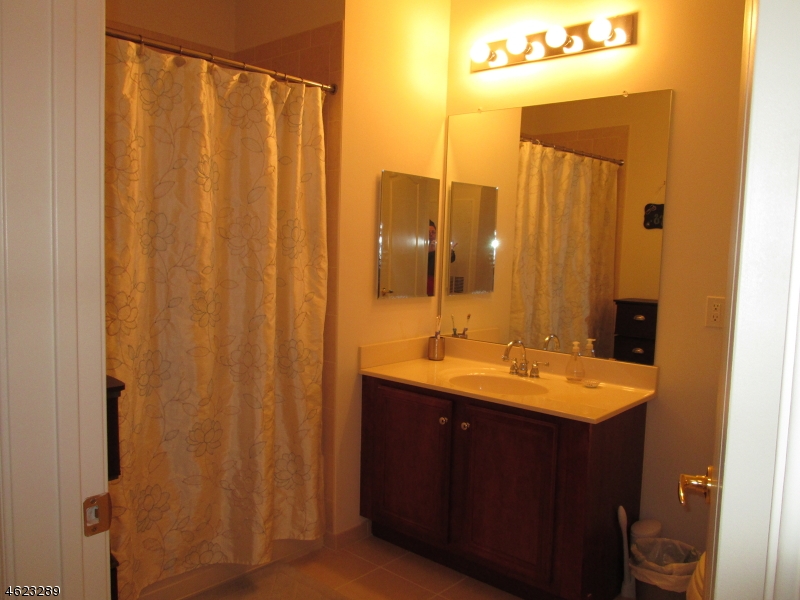 2411 Ramapo Ct