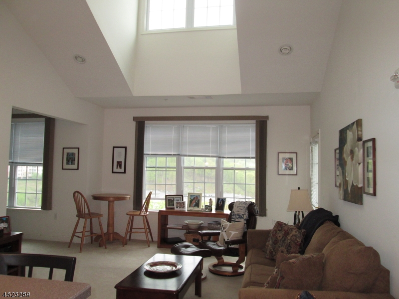 2411 Ramapo Ct