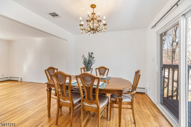 14 Forsgate Dr