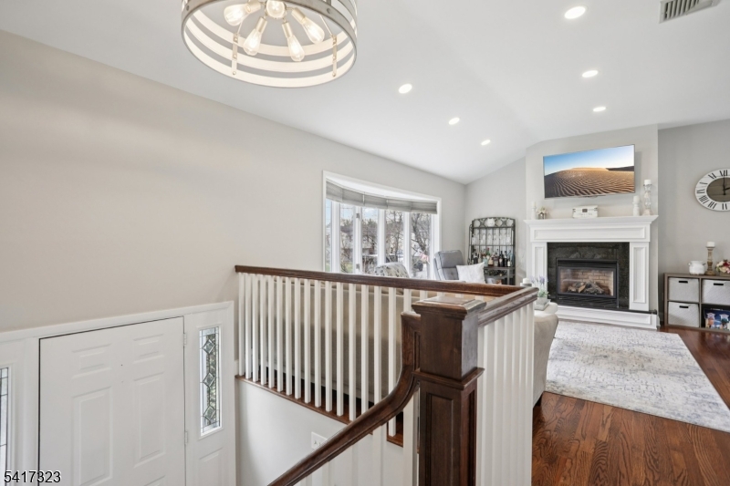116 Carol Pl
