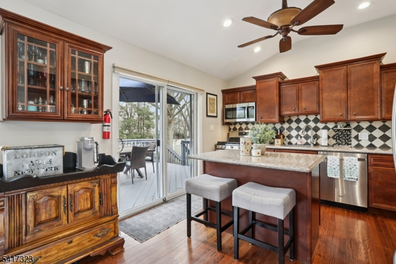 116 Carol Pl