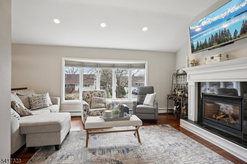 116 Carol Pl