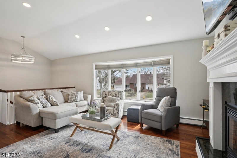 116 Carol Pl