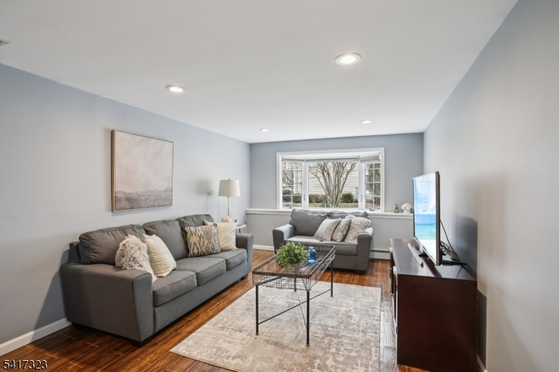 116 Carol Pl