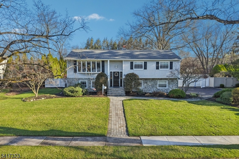 116 Carol Pl