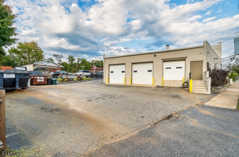 324 Ringwood Ave