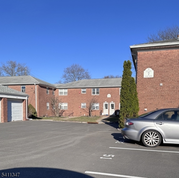 1163B Valley Rd B