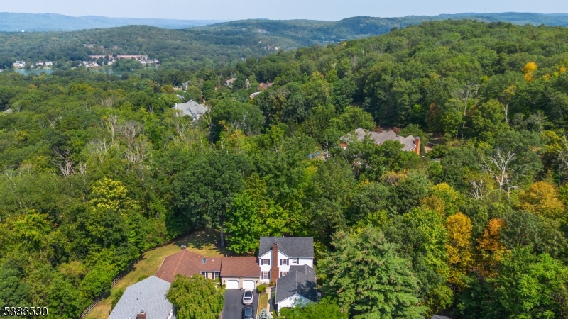 8 Tomahawk Dr