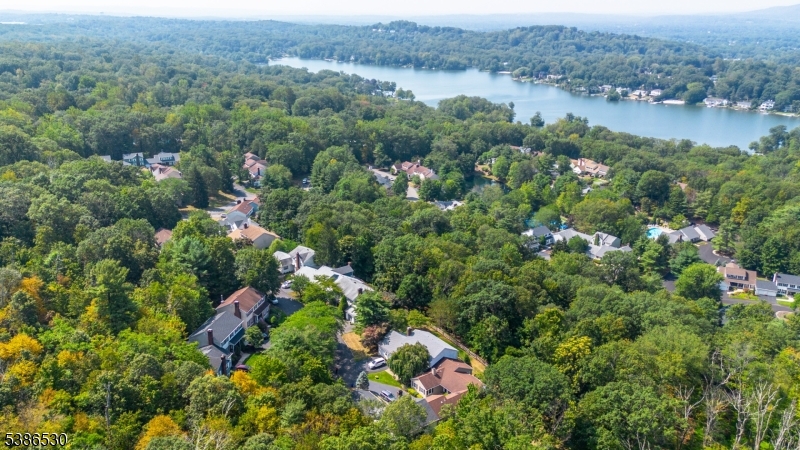8 Tomahawk Dr