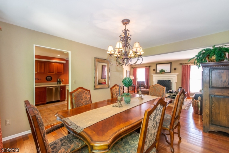 8 Tomahawk Dr